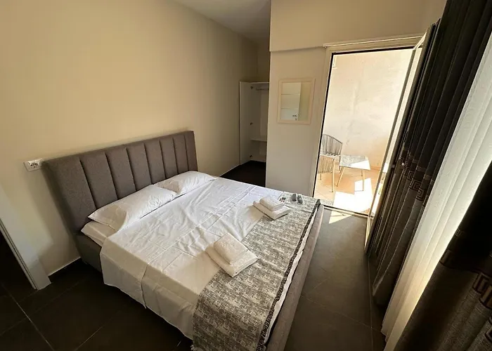 Triumph And Oda ve Kahvaltı Avlonya